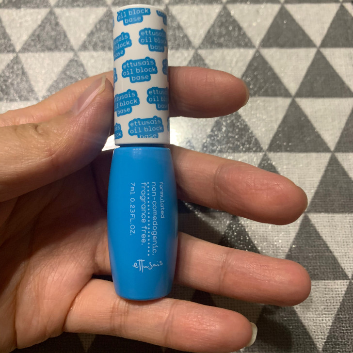 全新，艾杜莎 控油毛孔修正液 7ml。