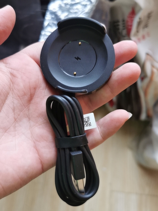 小米手表充电器原机里拆出来的。全新