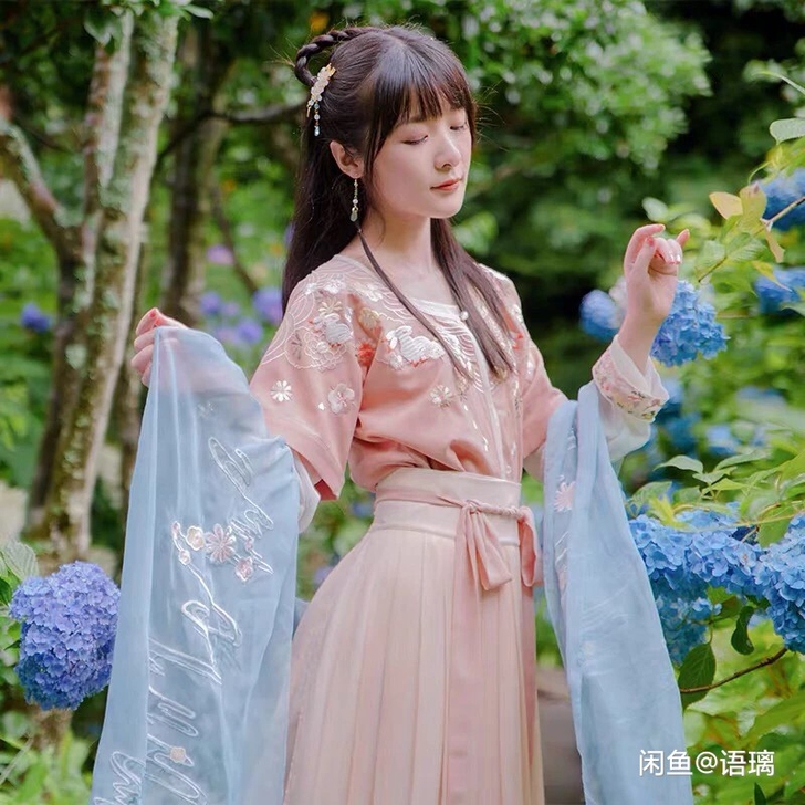 徐娇织羽集【今夕月】汉服元素女唐风新款