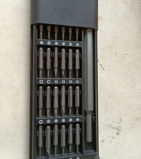 家用工具螺丝刀。 磁吸柄 几乎没用过。