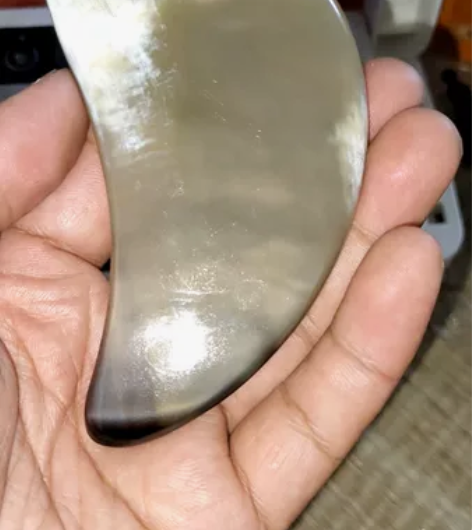 11.4厚白牦牛角三角板左上角有点薄特价出...