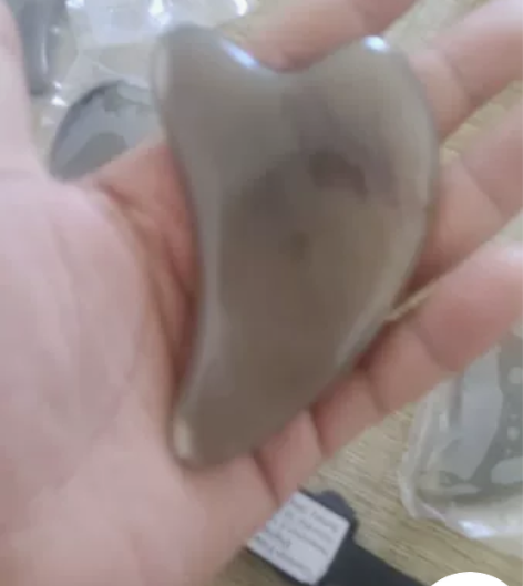 1.2厚白牦牛角三角板编号**57 带血丝...