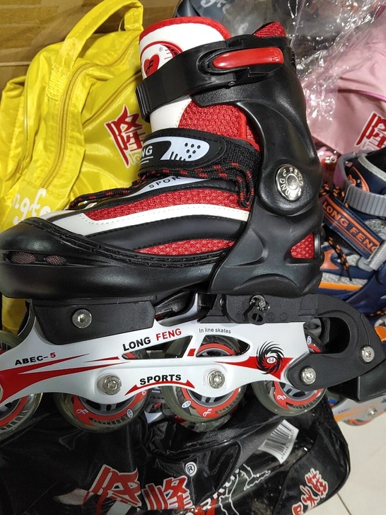 全新旱冰鞋处理，隆峰牌，号码31－34全新...