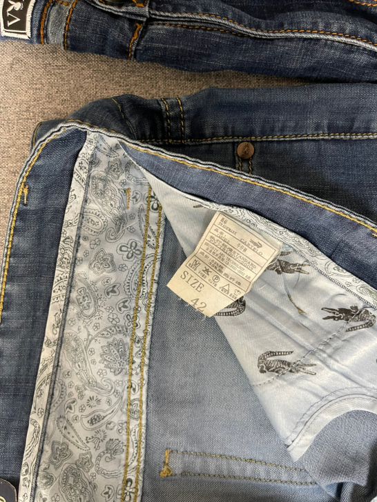 花花公子牛仔裤 有穿着痕迹 尺码42/18...