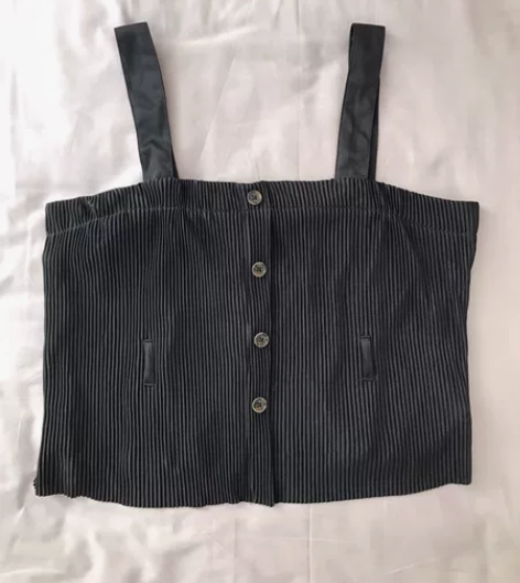 全新女士褶皱背心 没有腰带，全新，买大了，...