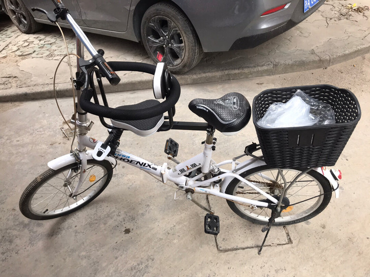 凤凰折叠自行车，19年年初京东购买，配了篮...