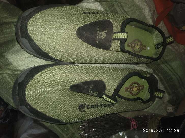 清仓男式骆驼网眼鞋  60一双军绿色41 ...
