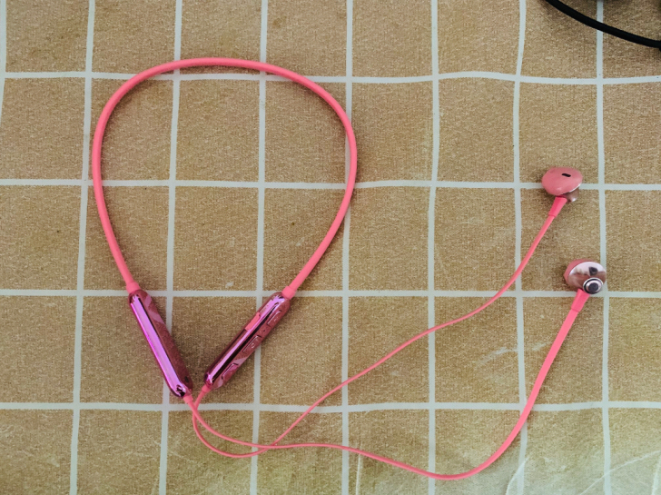 纽曼蓝牙耳机