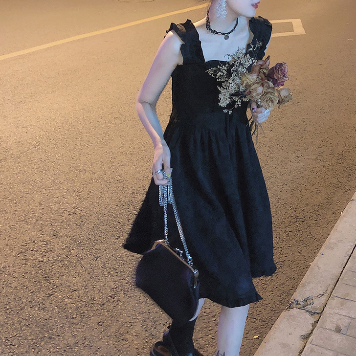 黑色气质方领吊带裙 法式复古短裙