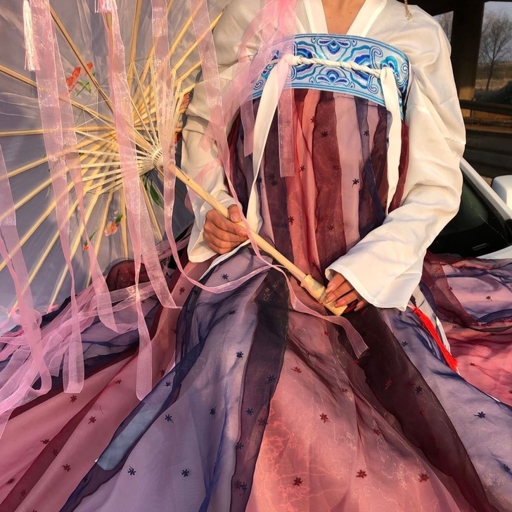 出社 出社原创【星河赋】刺绣对襟6米摆下裙...