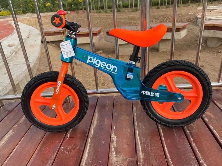 【飞鸽新款灯光款】全新飞鸽滑步车儿童平衡车...