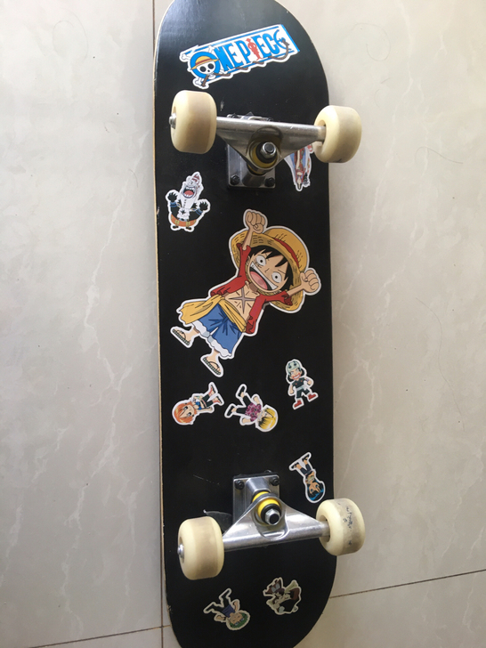 斯威滑板，家里闲置一个，老婆买了花了一次摔...