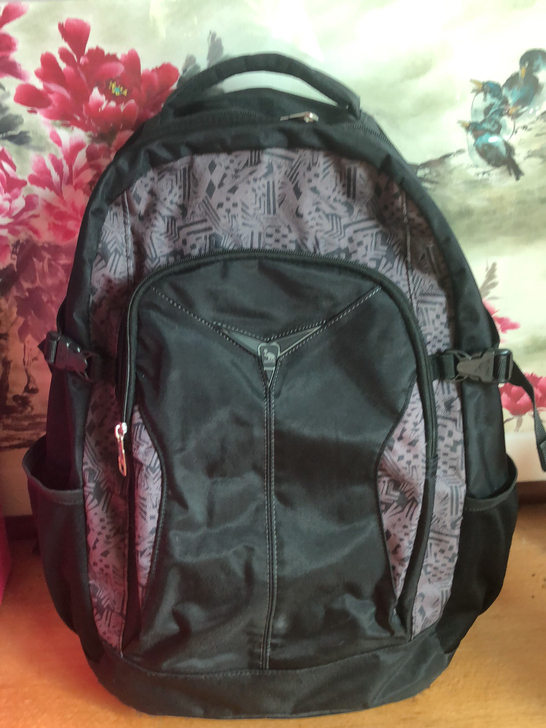 双肩包，大号！