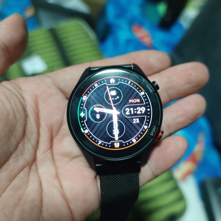 小米color运动版，屏幕上有细微的划痕，...