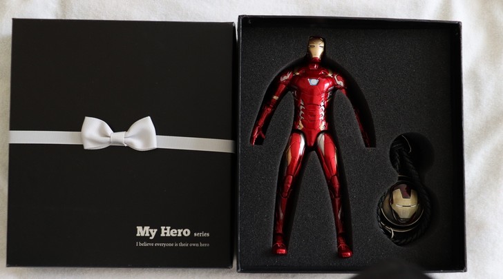 中动正版漫威钢铁侠手办礼盒装表面金属漆涂装...