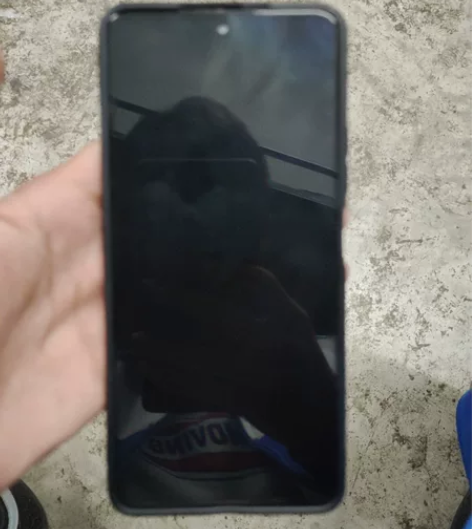 红米k40 8+256gb 屏幕就压过...