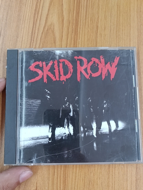 SKID ROW 穷街乐队 首砖 日版无侧!