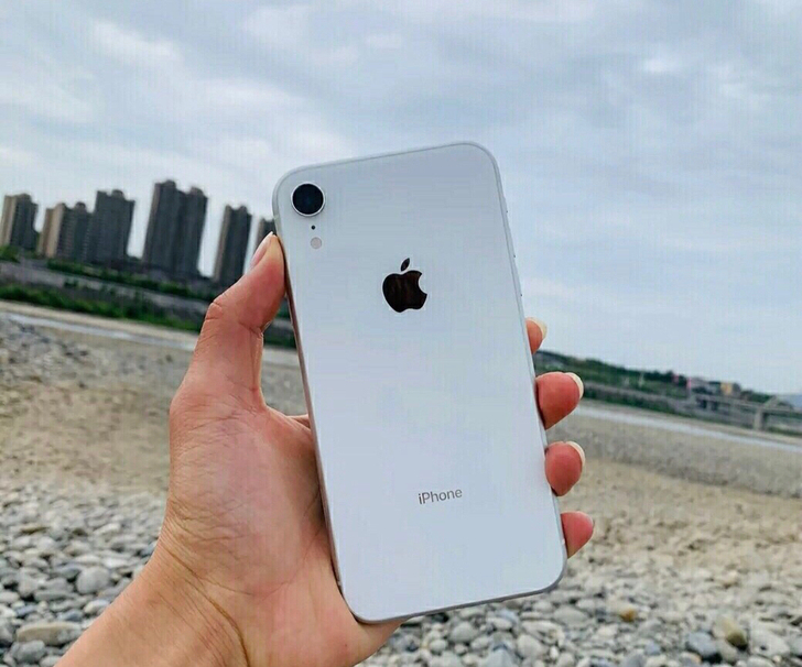 苹果Xr128纯原装白色靓机 无锁三网通 ...
