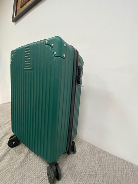 20寸行李箱高49宽36厚23 大概是这样...