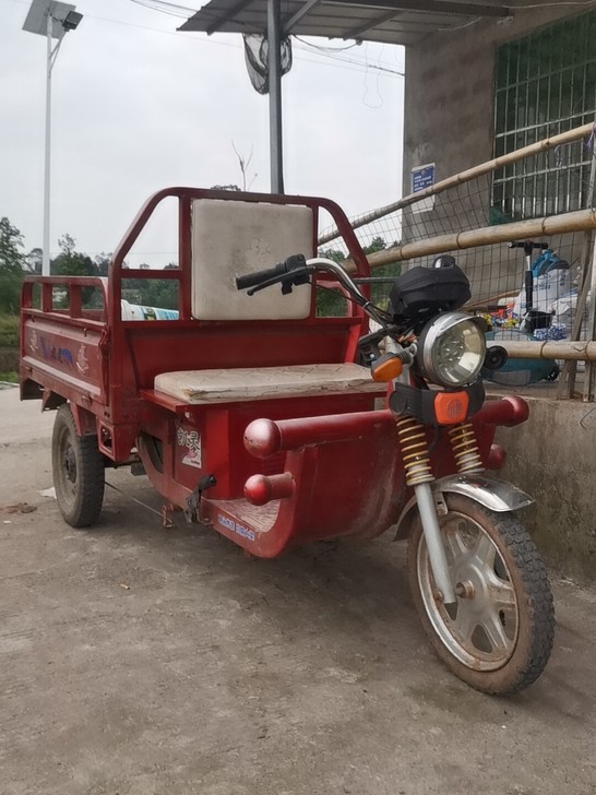 出售三轮电动车一辆，货相宽1米长1.5米。...