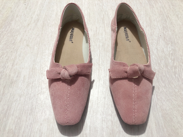 36码平底方头蝴蝶结单鞋。3580