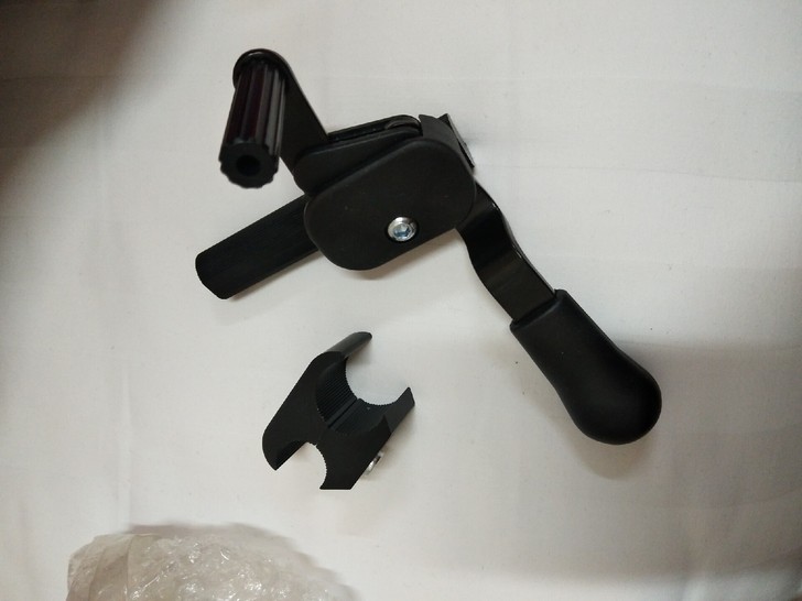 奥拓博客M2刹车一对，全新 ！