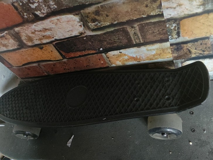 滑板 小鱼板 ，加螺帽扳手