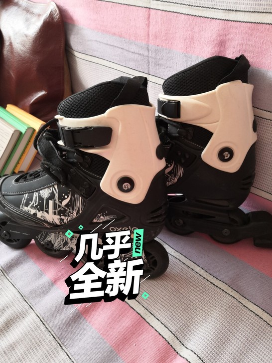 男士轮滑鞋，42码，九成新，就穿过一两次，...