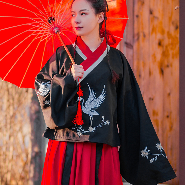 千韵岗原创 与鹤游 明制交领琵琶袖袄裙汉服...