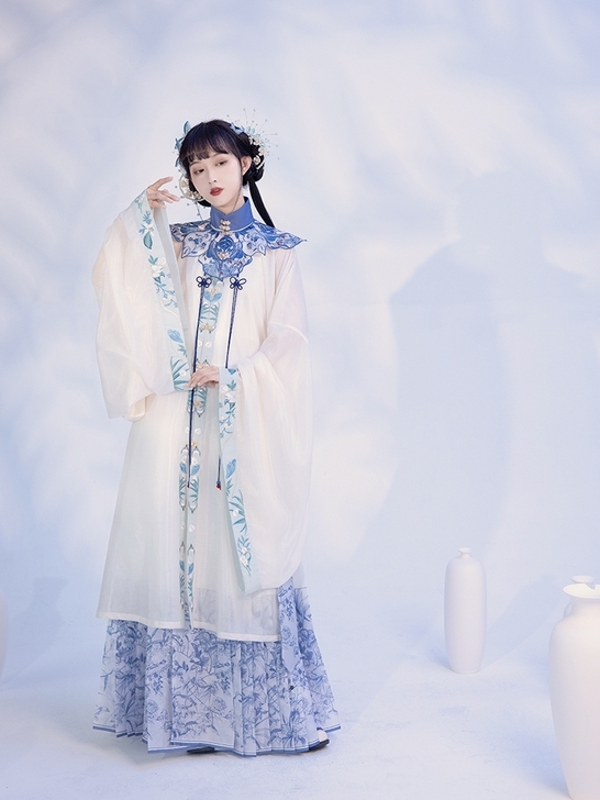 暂挂  七月夕 蓝卉全套M码