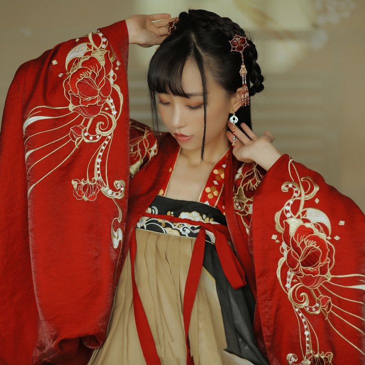 十三余[水调歌头]，大袖衫，基本全新