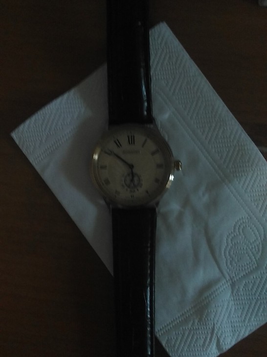 罗西尼手表，成色不错，高中时学生自用。