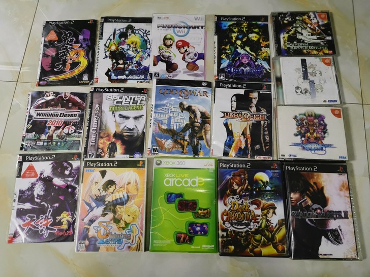 40盘pc游戏光盘和ps4盘,有正版也有简...