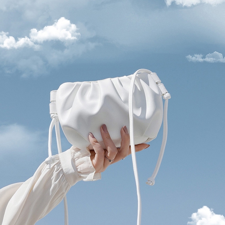 小包包2021新款春夏斜挎包潮女百搭饺子云...