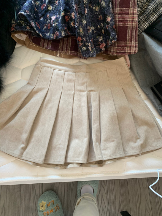 几乎全新的、穿了两三次吧！