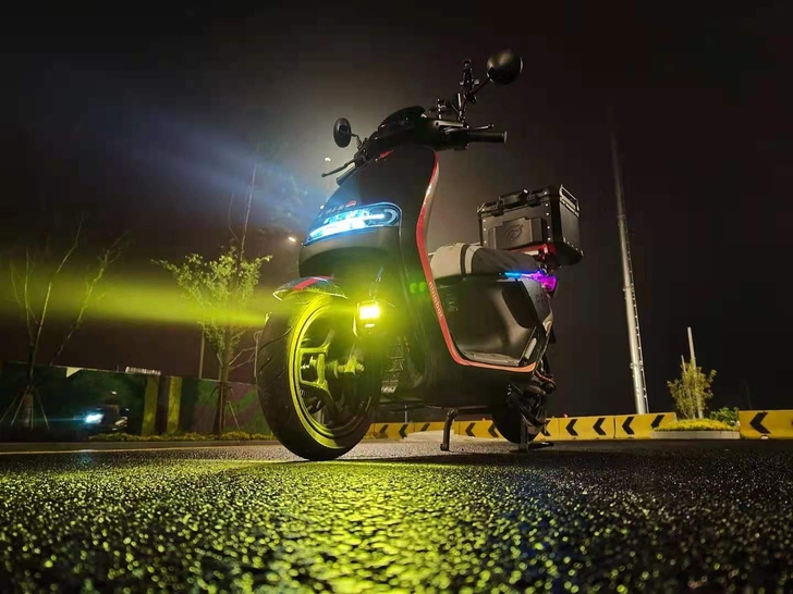 九号e200pone，电动摩托车，地表最强...