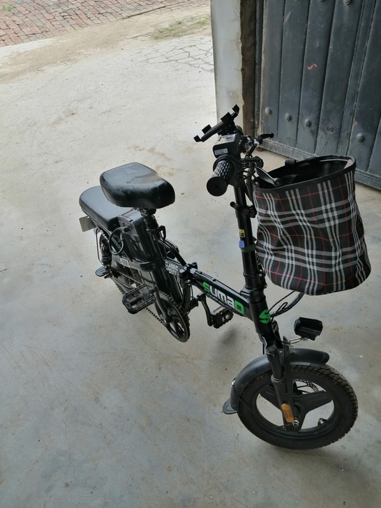 没怎么骑,带不了两个小孩,48V,