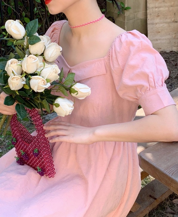 夏日晚餐-法式泡泡袖粉色连衣裙女夏季202...