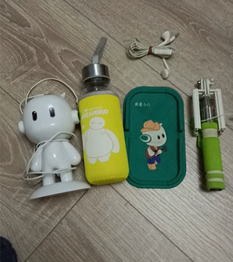 OPPO R 9S手机。赠品和配件。都是全...