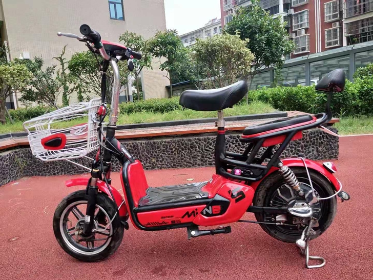 电动车转让，车如图，车子功能全部正常，手续...