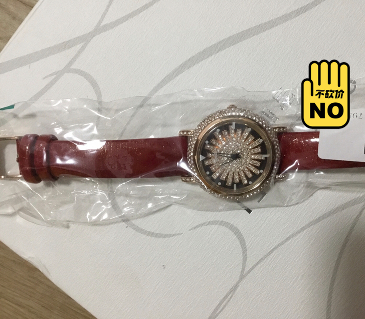 新的手表一次没带过，喜欢的来拍。不是值钱的...