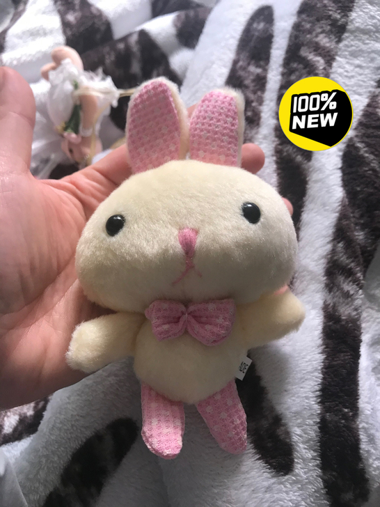 可爱小兔子挂件，全新！