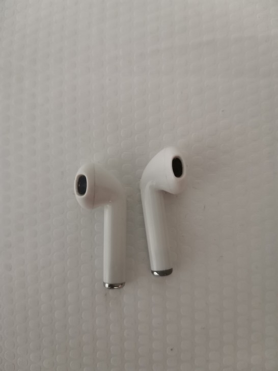 4月朋友送的蓝牙耳机，不怎么用低价处理