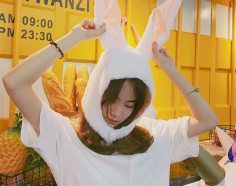 韩版网红拍照头套大兔耳朵帽子女可爱卡通创意...