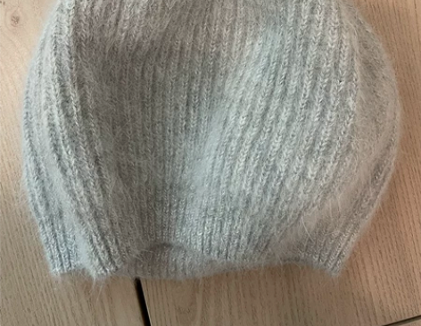 衣纱布菲毛绒帽，几乎全新，只过水 感兴趣的...