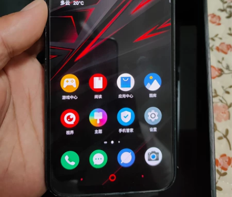 努比亚play 电竞手机游戏手机 有肩部按...