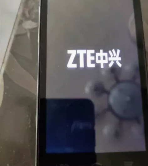 中兴ZTE V965,双卡双待,正常使用状...
