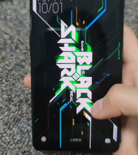 黑鲨4pro，12GB+256GB，送快充...
