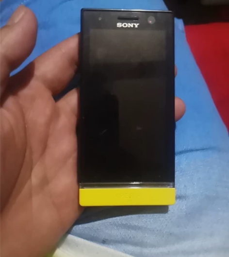 Sony/索尼索尼ST25i手机一部，由于...
