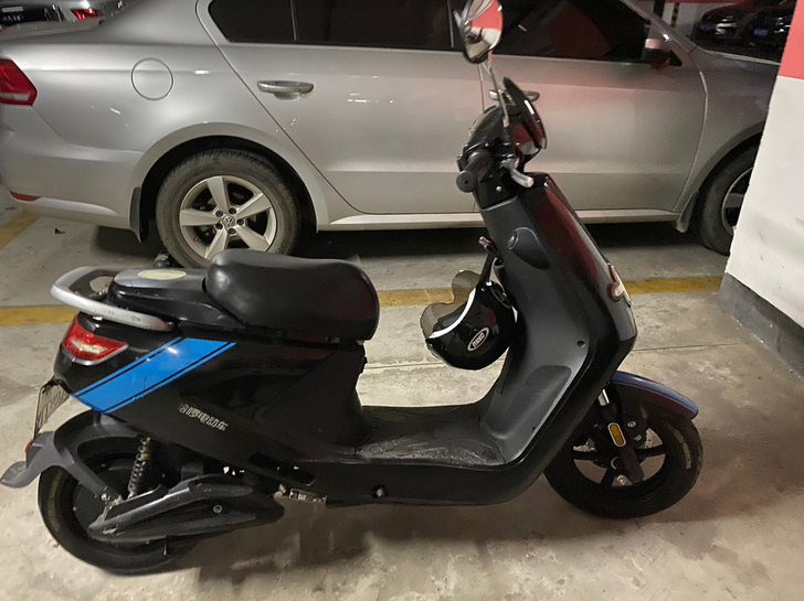 自用哈啰电动车，小巧灵活，48v16，保守...